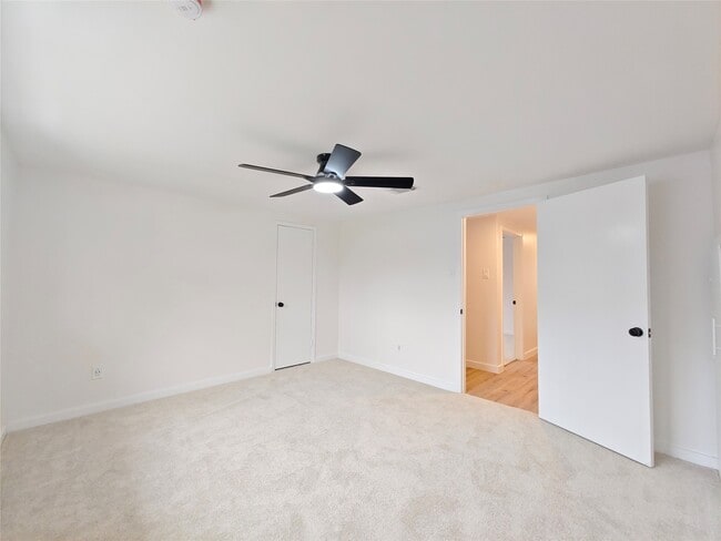 Building Photo - 4106 Clovernook Ln