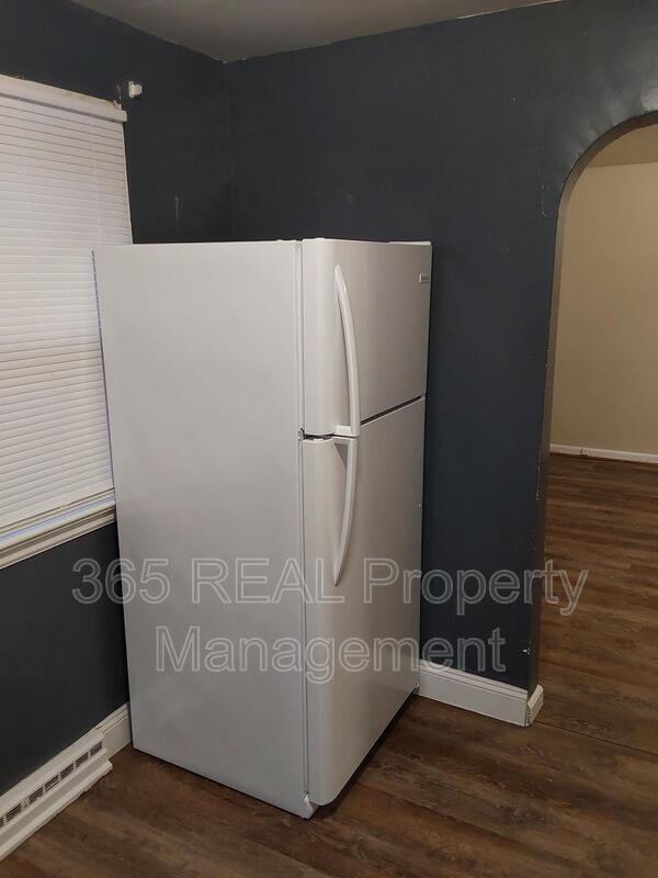 Photo - 1431 11 Street, Condo Unit 1/2 Unit 1/2