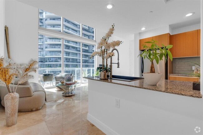 Building Photo - 1050 Brickell Ave Unit 2416 Rental