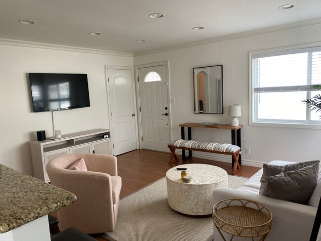 Photo - 142 1st St Unit #B