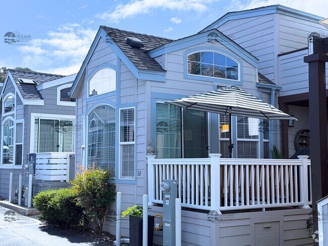 Building Photo - Steps to the sand in Encinitas, your two b... Rental