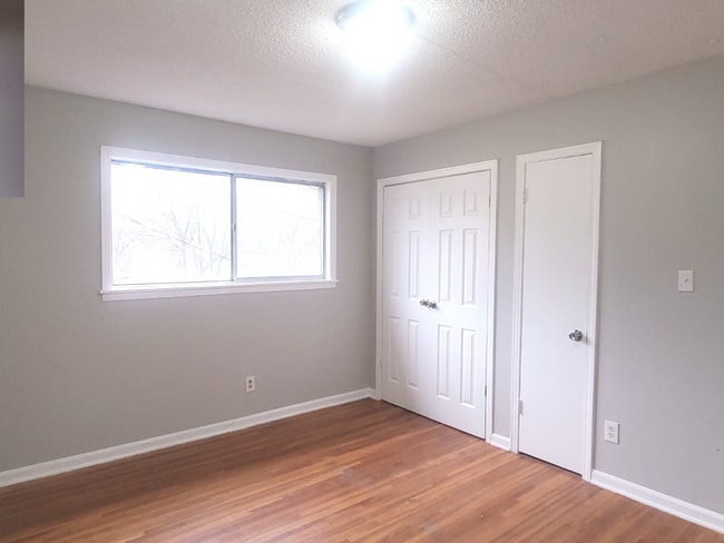 Building Photo - 696 S Greer St Rental