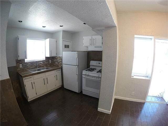 Photo - 8903 Old County Dr