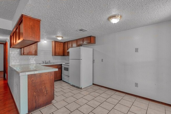 Photo - 1012-1014 N 5th Unit 1012 N 5th