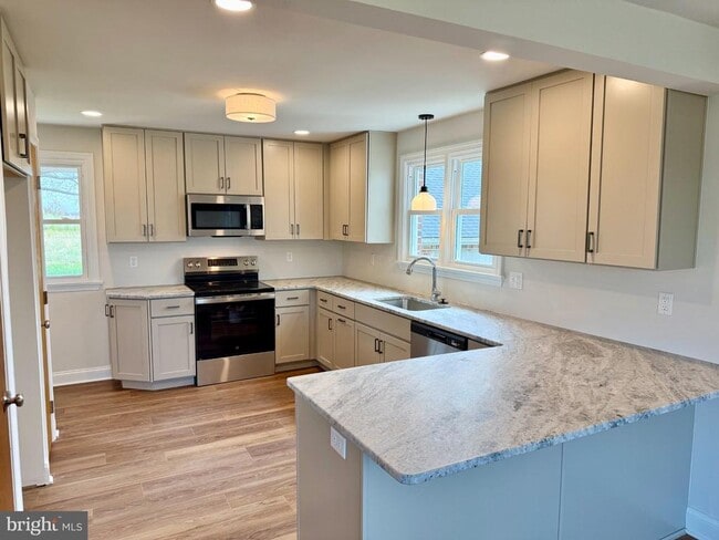 Photo - 330 Gilbertsville Rd