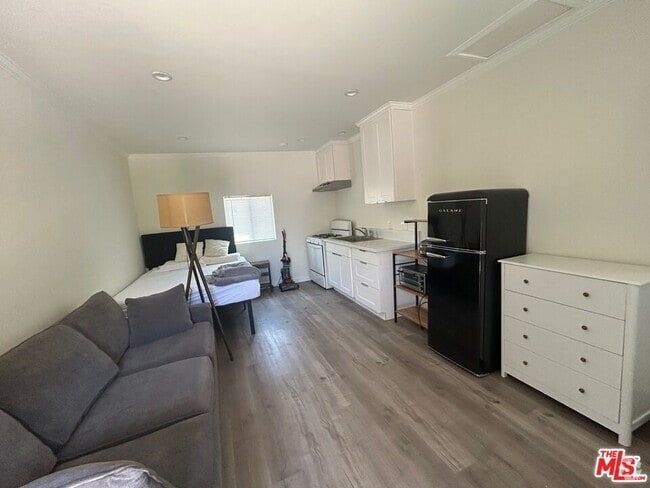 Building Photo - 4826 Coolidge Ave Unit 4826 Rental