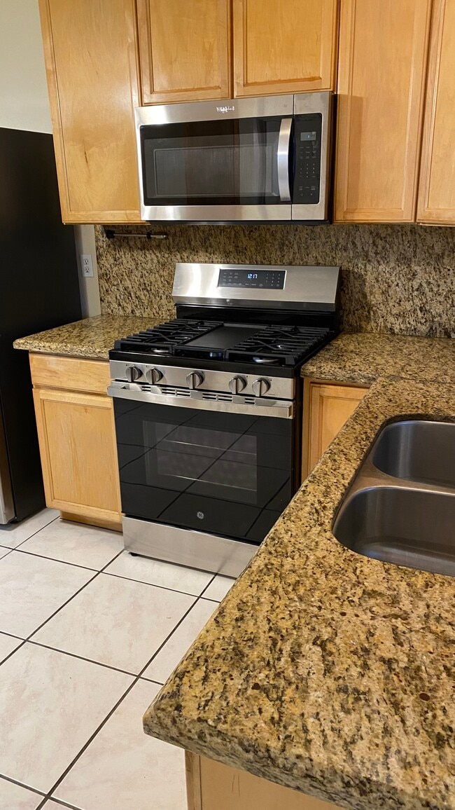 423 Colorado Ave Unit B