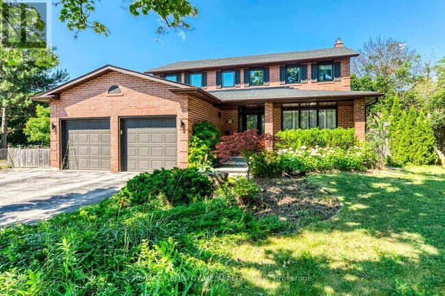 Photo - 1124 Notley Crescent