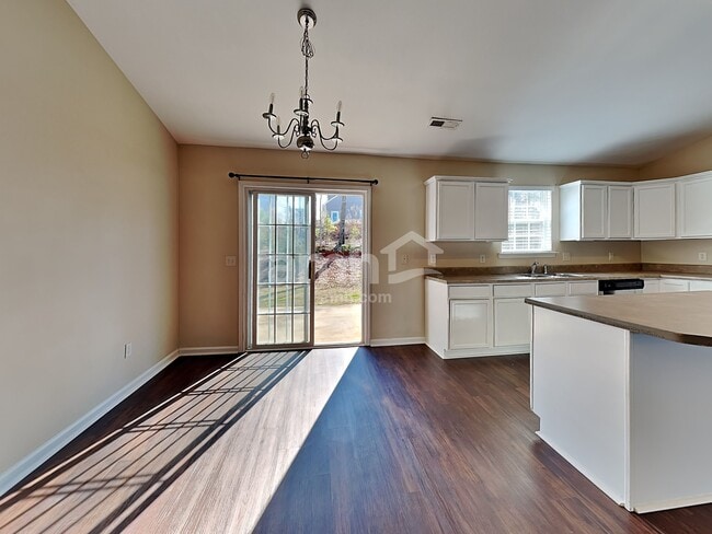 Photo - 147 Crescent Creek Ct