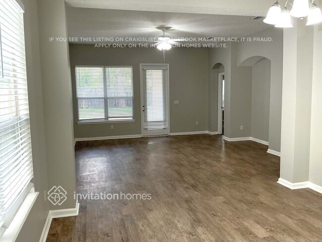 Photo - 1844 Enterprise Ave