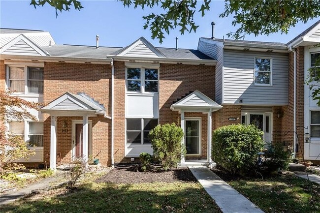 Photo - 250 Meadowview Dr
