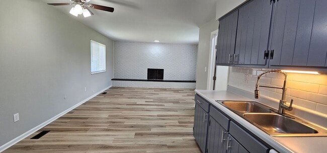 Photo - 3142-3144 Silver Rock Avenue Unidad 3142