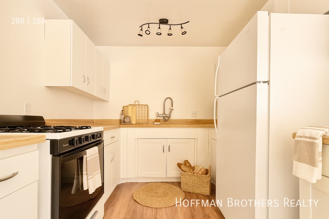 Photo - 11950 Laurelwood Dr Unit 1