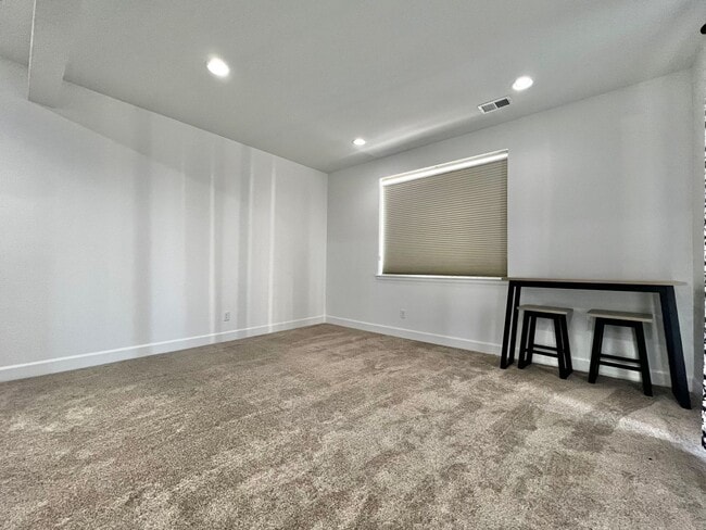 Photo - Gorgeous 6 Bed, 5 Bath House in West Windsor!