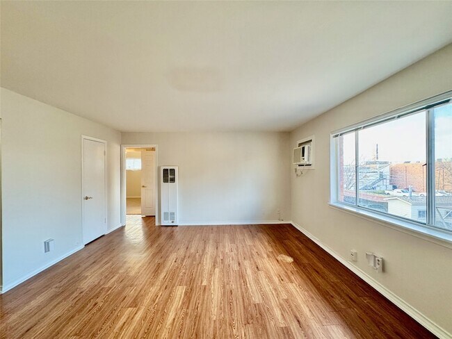 Photo - 5717 McCommas Blvd