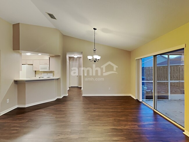 Photo - 4908 Rambling Rose Pl