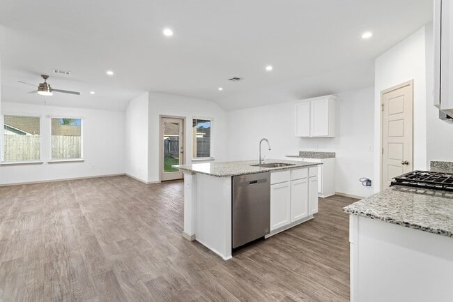 Photo - 6715 Riplee St