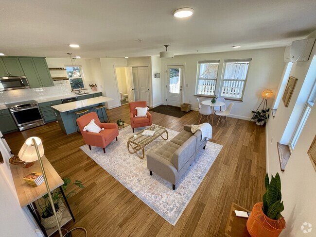 Building Photo - 215 W Spencer St Unit A2 Rental