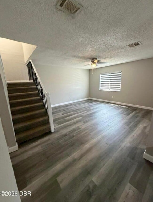 2028 Oak Meadow Cir