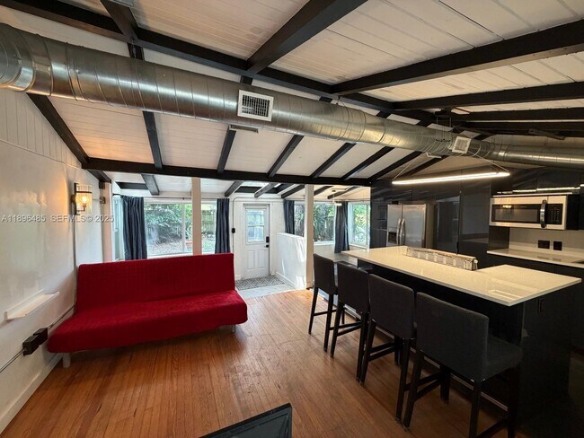 Building Photo - 491 NE 163rd St