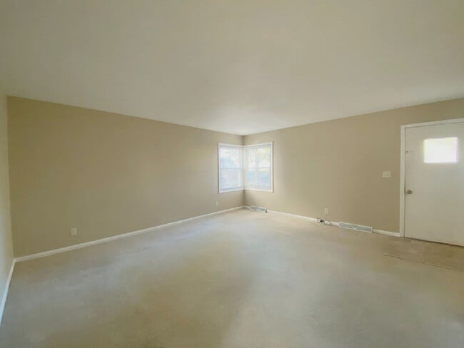 Photo - 2237 Wentworth Ave Unit 2237 N. Wentworth Avenue