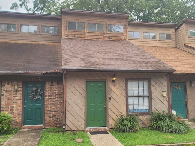 Building Photo - 1119 Ocala Rd