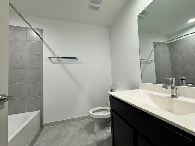 Photo - 3322 Silverton Dr