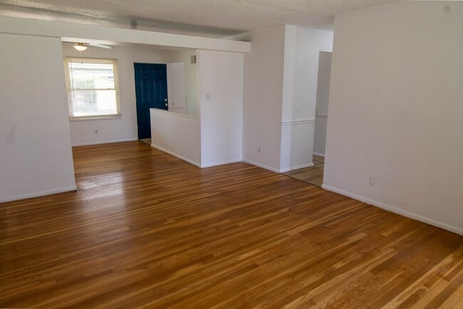 Photo - 3 bedroom 2 bathroom Ranch