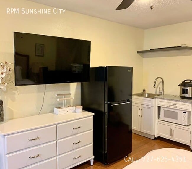 Photo - 3110 W Euclid Ave Unit B