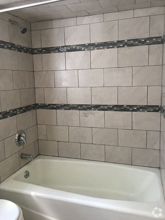 Building Photo - 684 N 5th St Unit 1 Rental
