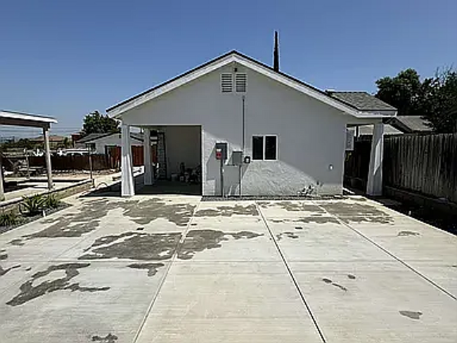 Photo - Charming & Welcoming Solar 2bed 1bathroom Home in Riverside!