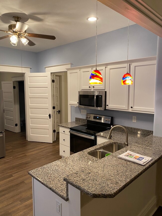 Photo - 1911 Bonnycastle Ave