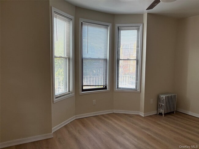 Building Photo - 588 Lenox Rd Rental