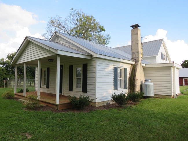 Building Photo - 428 Youngs Rd Rental