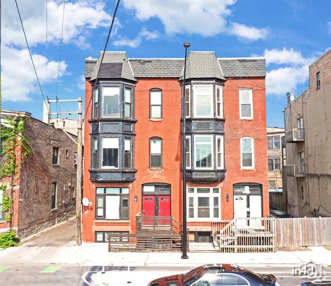 Building Photo - 115 S Paulina St Unit 3 Rental