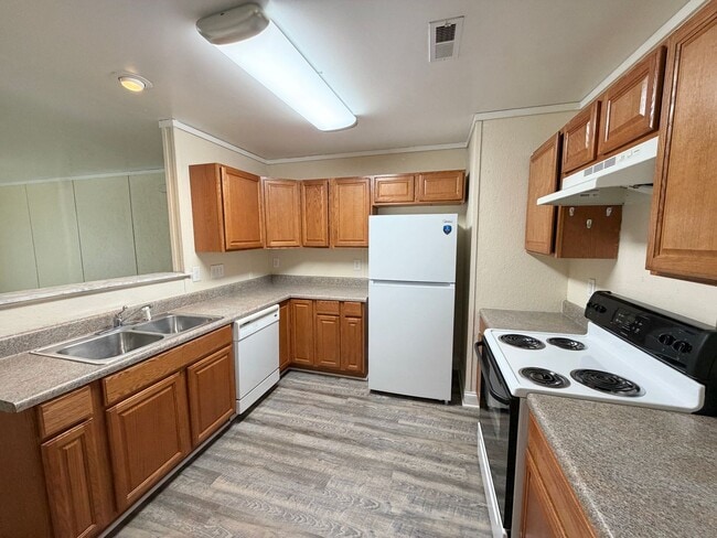 Photo - North Iredell - 2 BD/ 2 BA Unit CL132