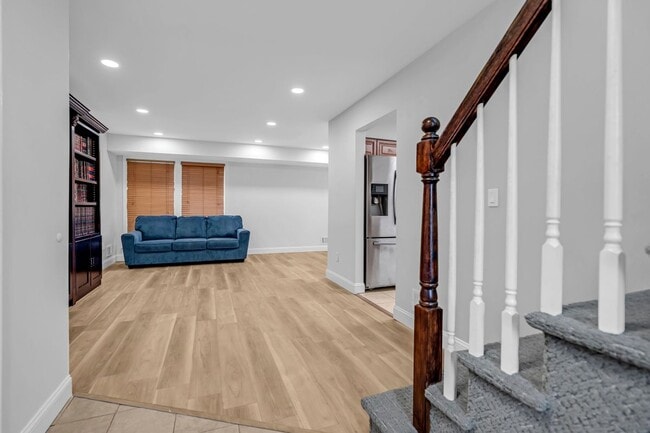 Photo - 6 Cattail Dr