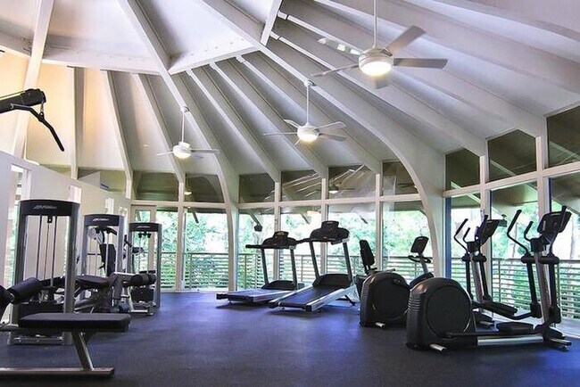 Photo - 1306 N Plymouth Rd Unidad c6