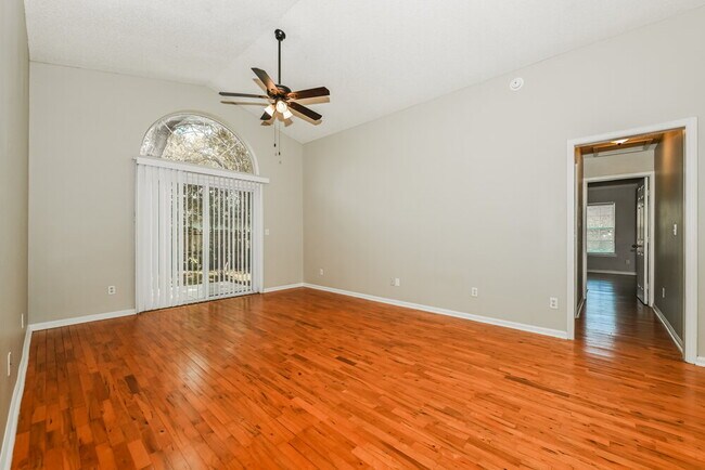 Photo - 2877 Sutton Estates Cir N