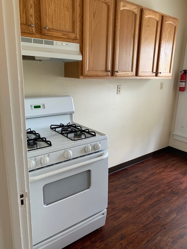 Photo - 205 E Broadway Ave