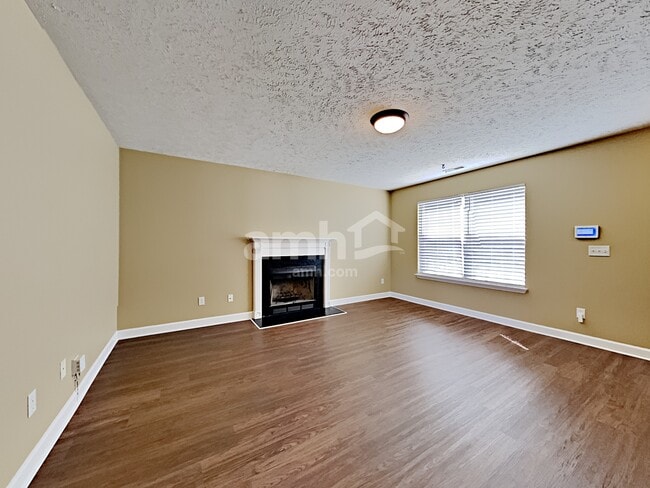 Photo - 156 Sundance Way