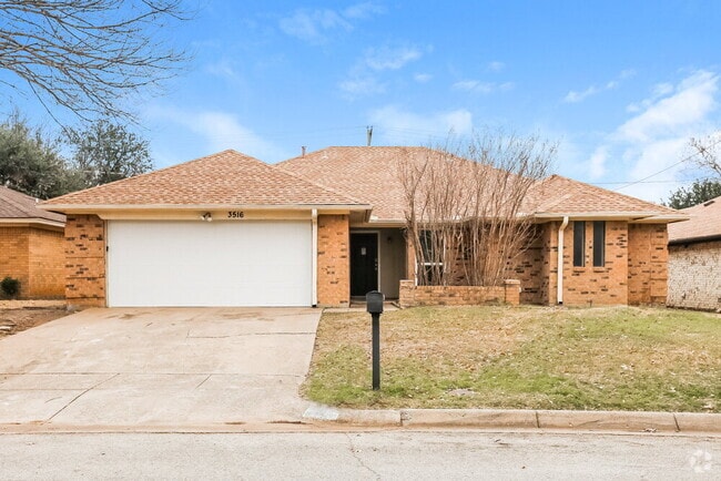 Building Photo - 3516 Wedgworth Rd S Rental