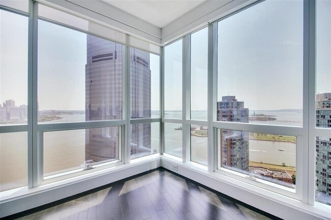Photo - 77 Hudson St Unidad 3408