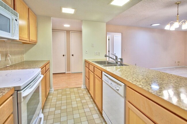 Photo - 2 Bedroom Condo On Holland's South Side