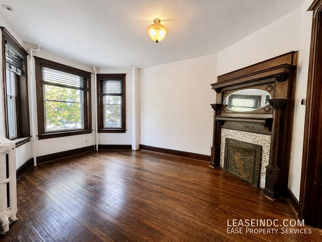 Photo - 128 Adams St NW