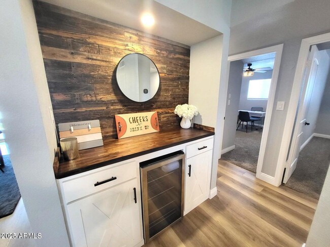 Photo - 2253 W 8th Ave