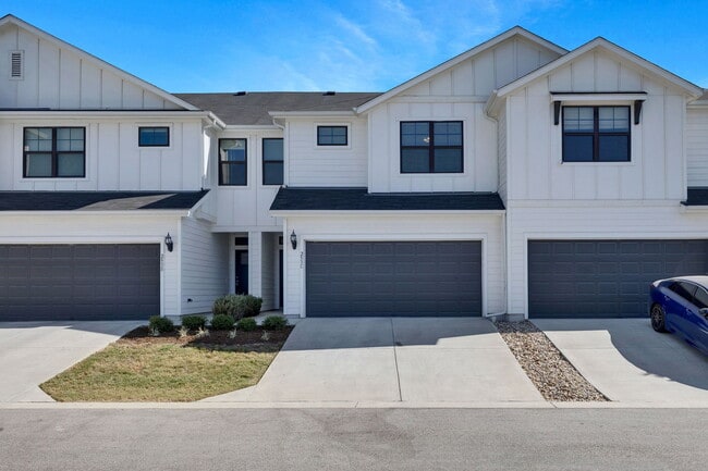 Building Photo - 253 Fieldwood Dr Unit C