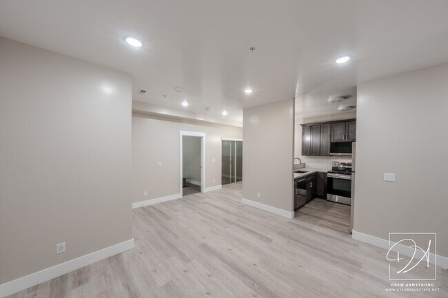 Photo - 67 S Main St Unit #205