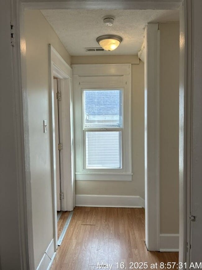 Photo - 509 Locust Ave Unit 509 Locust - advertising