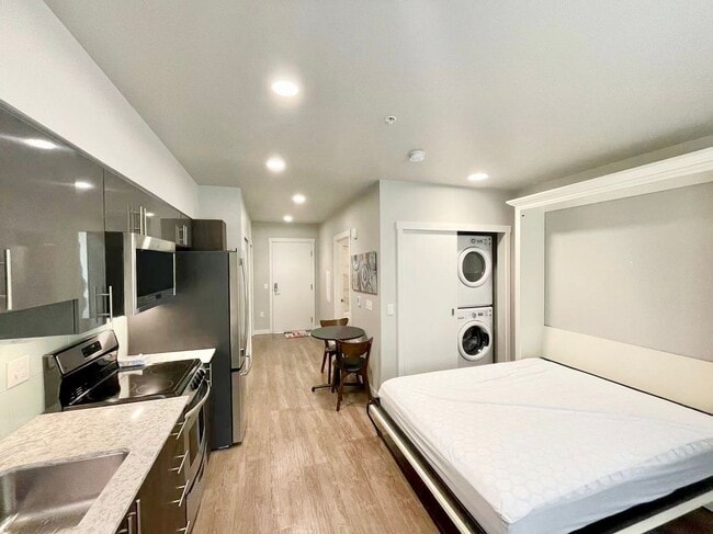 Photo - 1085 103rd Ave NE Unit 1